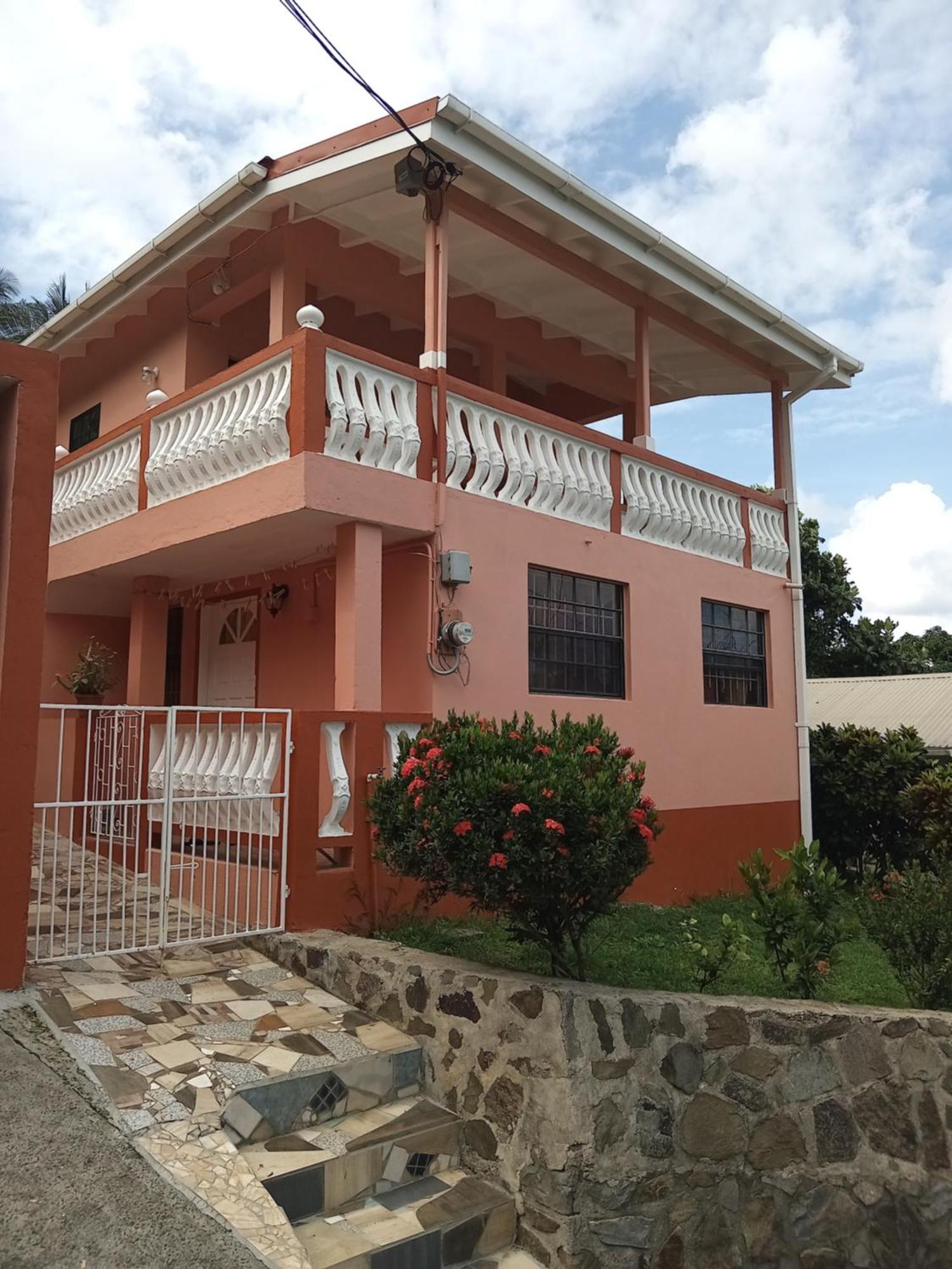 Angie'S Cove, Modern Get-Away Overlooking קסטריס מראה חיצוני תמונה