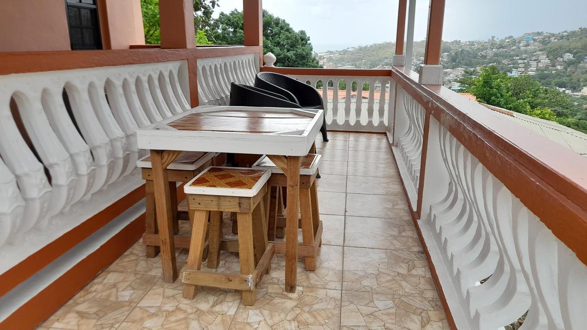 Angie'S Cove, Modern Get-Away Overlooking קסטריס מראה חיצוני תמונה